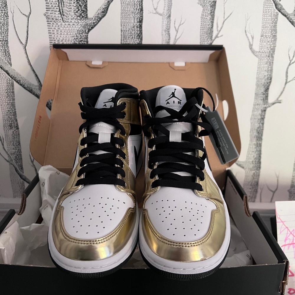 Nike Air Jordan Mid SE